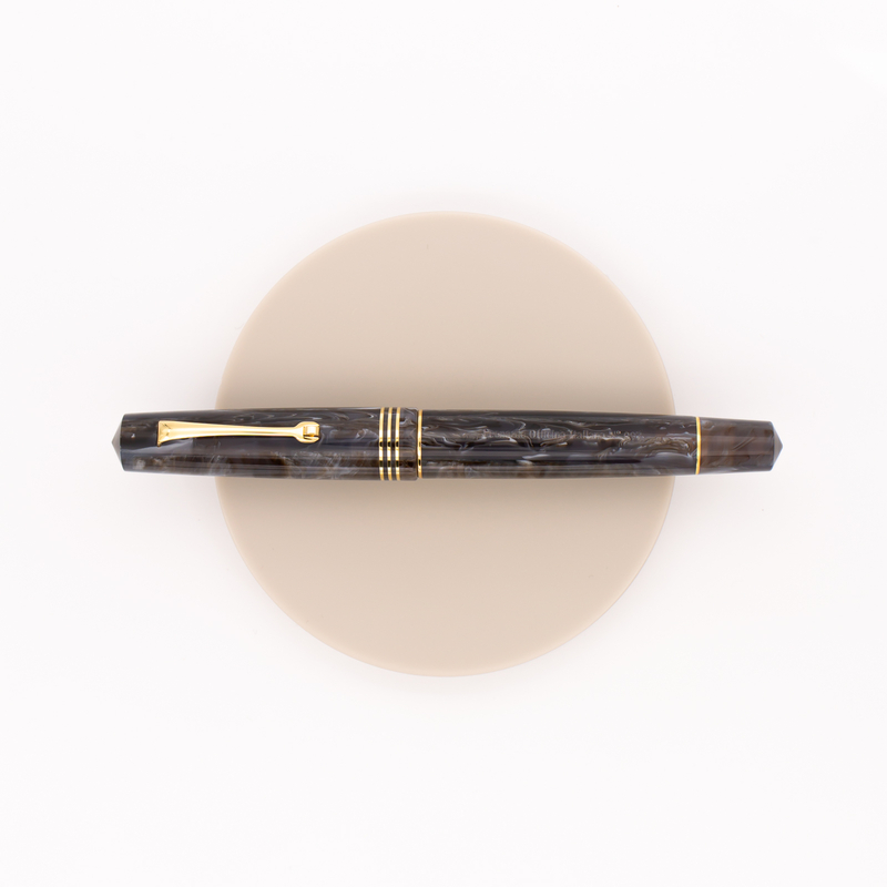 Leonardo Officina Italiana Momento Zero Penna Stilografica Corno & Oro