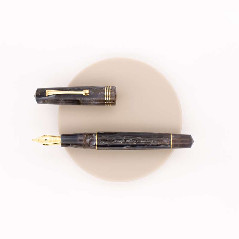 Leonardo Officina Italiana Momento Zero Penna Stilografica Corno & Oro