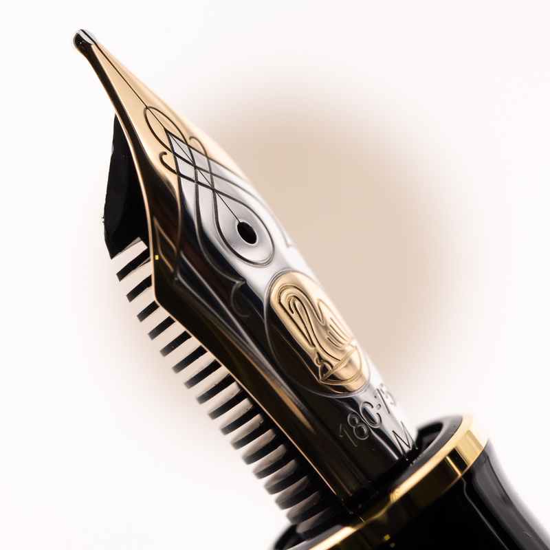 Pelikan Souveran M800 Fountain Pen Black-Red