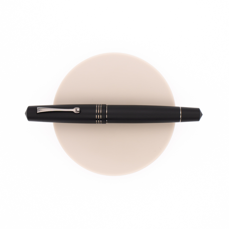 Leonardo Officina Italiana Momento Zero Penna Stilografica Nera Satinata & Rutenio 14 KT