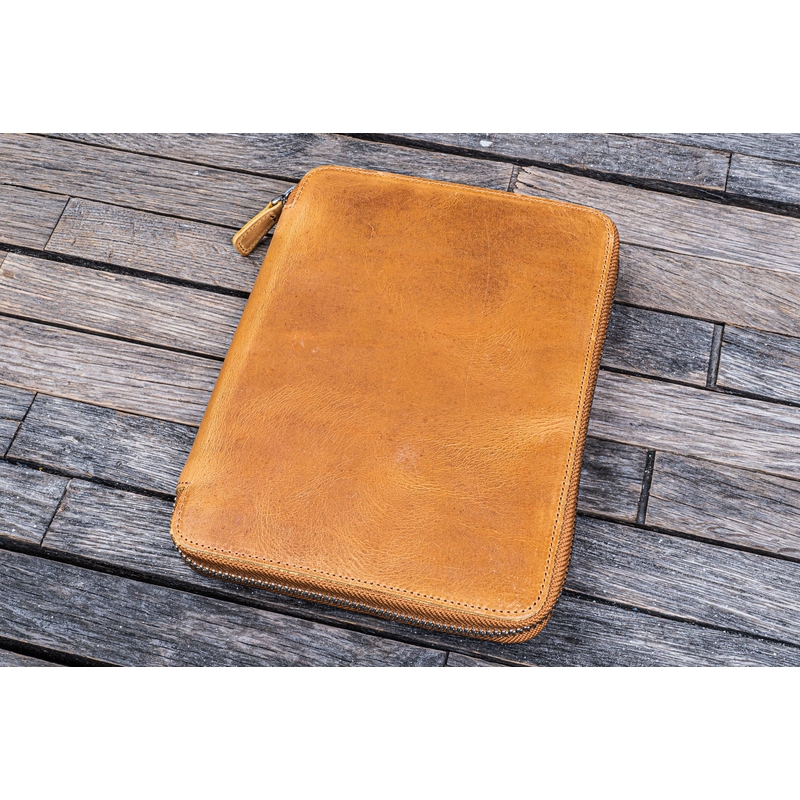 Galen Leather Zippered Folio A5 Notebook Crazy Horse Honey Ochre