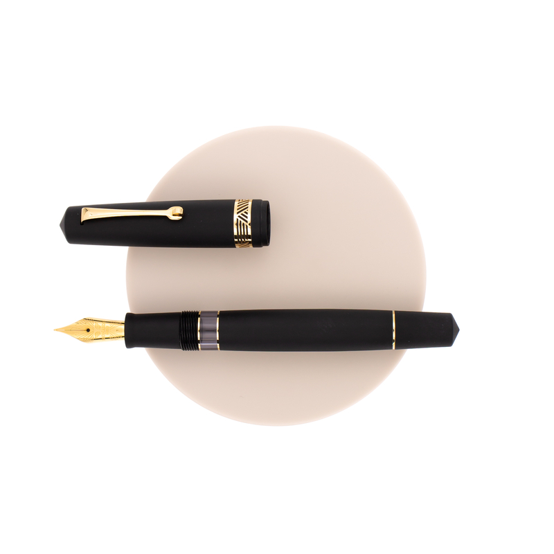 Leonardo Momento Magico Fountain Pen Black Soul Matte & Gold