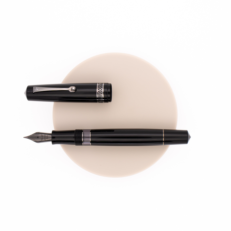 Leonardo Momento Magico Penna Stilografica Anima Nera Glossy & Rutenio 14 KT