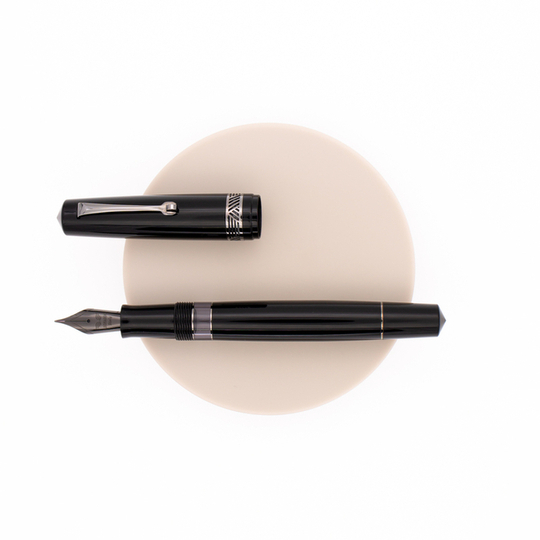 Leonardo Momento Magico Fountain Pen Black Soul Glossy & Ruthenium 14 KT