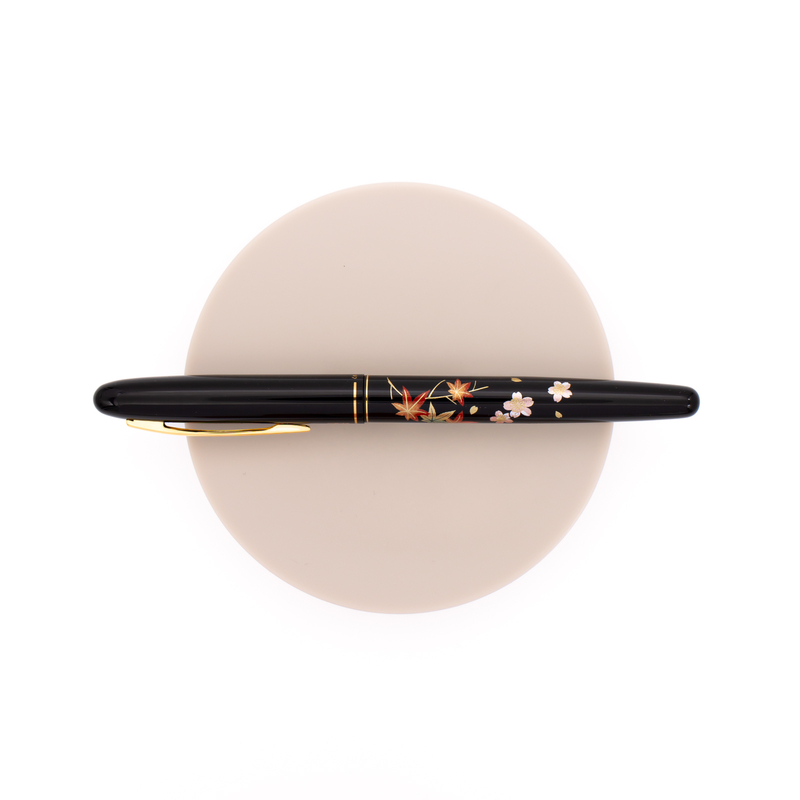 Wancher x Kuretake Kindai Maki-e Fountain Pen Sakura Ni Kouyou