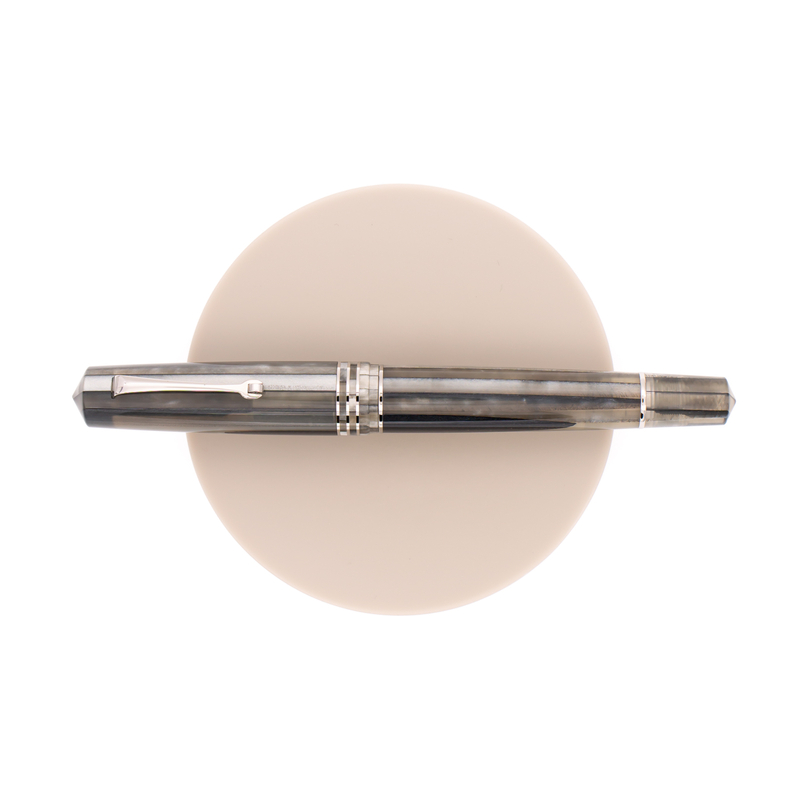 Leonardo Officina Italiana Momento Zero Grande Fountain Pen Sand