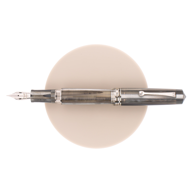 Leonardo Officina Italiana Momento Zero Grande Fountain Pen Sand