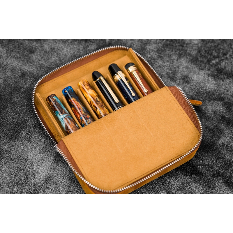 Galen Leather Galen Leather Magnum Opus Portapenne in Pelle 6 Posti Crazy Horse Brown