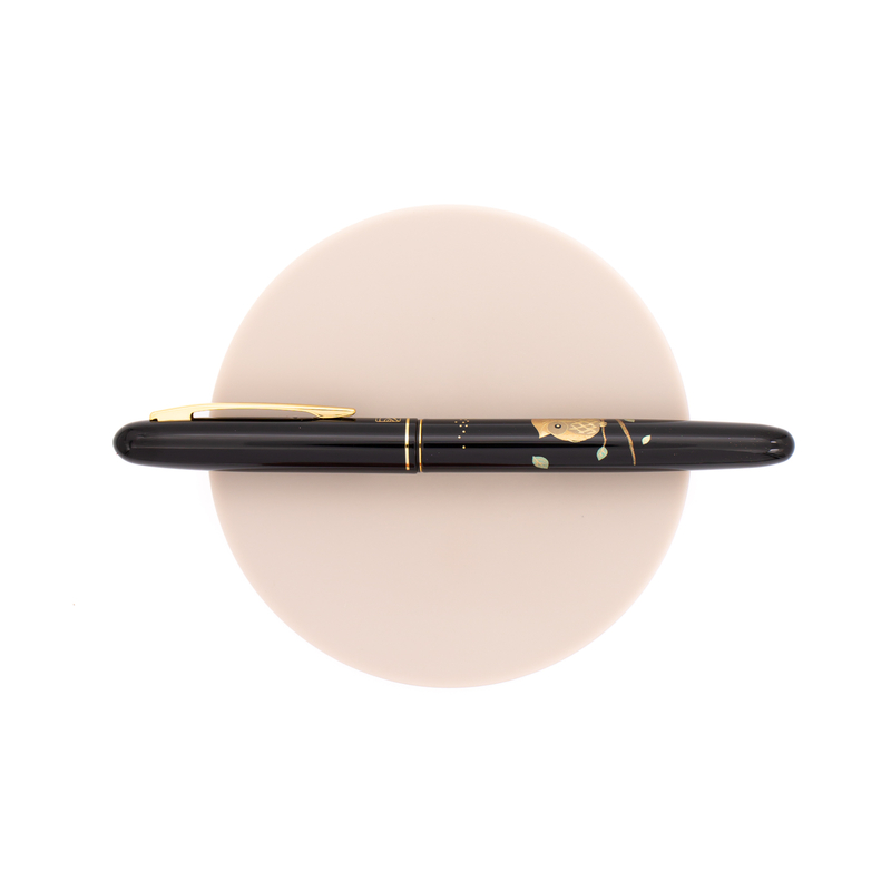 Wancher Wancher x Kuretake Kindai Maki-e Penna Stilografica Fukurou