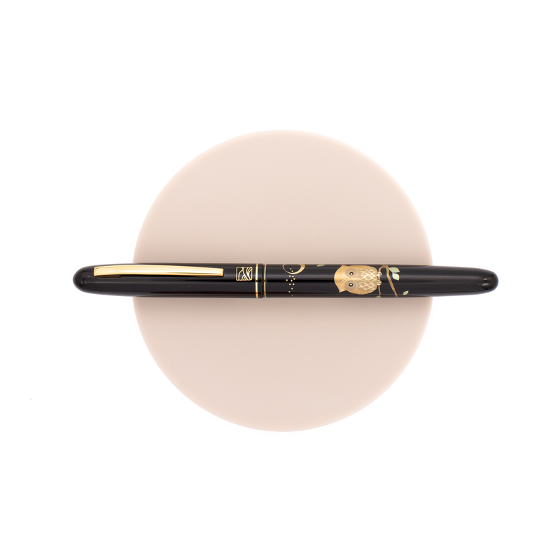 Wancher Wancher x Kuretake Kindai Maki-e Penna Stilografica Fukurou