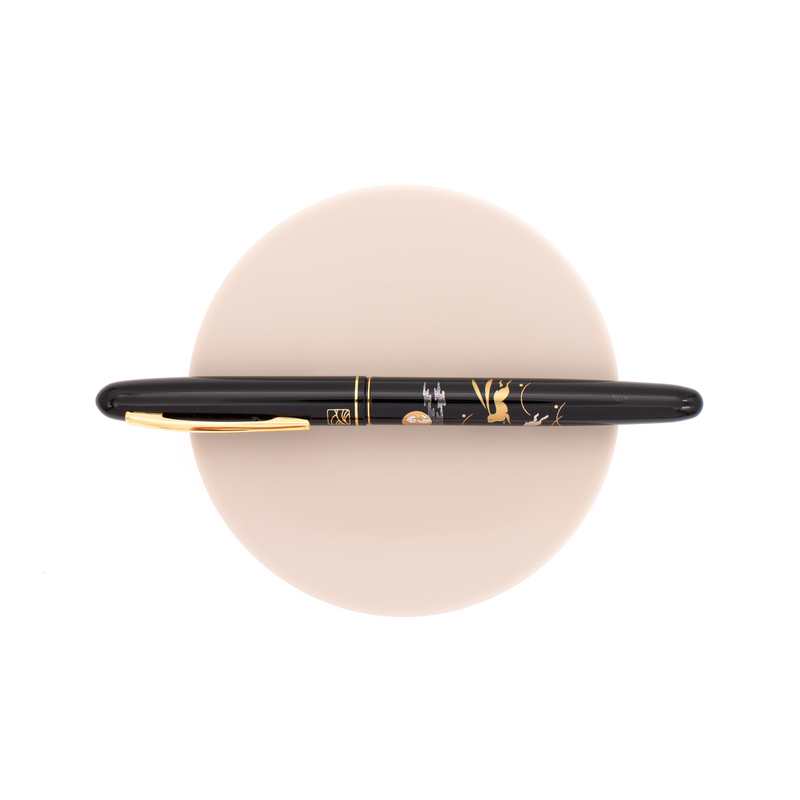 Wancher Wancher x Kuretake Kindai Maki-e Penna Stilografica Usagi