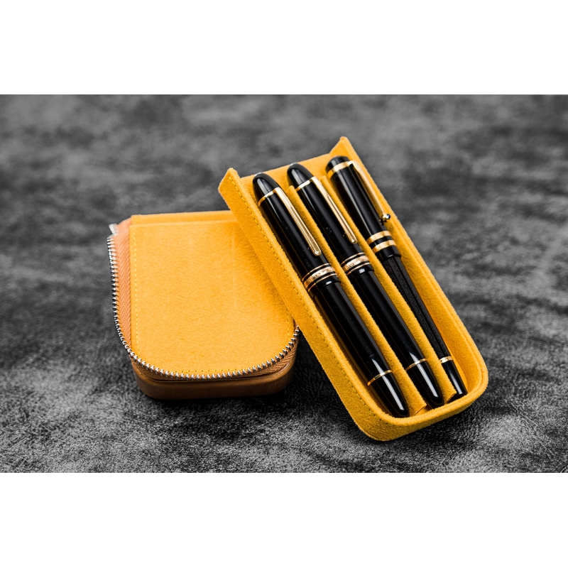 Galen Leather Galen Leather Magnum Opus Portapenne in Pelle 3 Posti Crazy Horse Honey Ochre