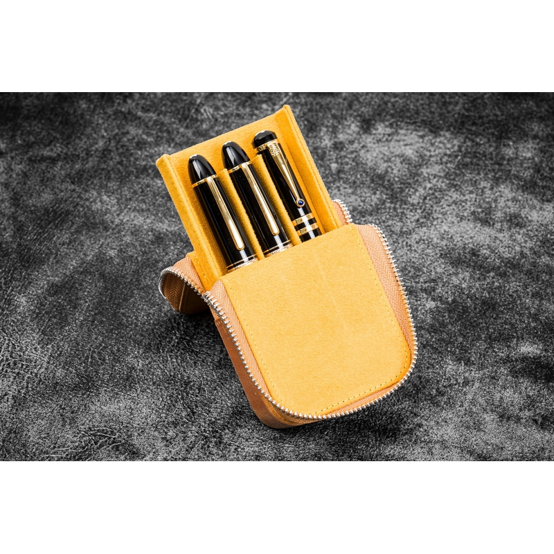 Galen Leather Galen Leather Magnum Opus Portapenne in Pelle 3 Posti Crazy Horse Honey Ochre