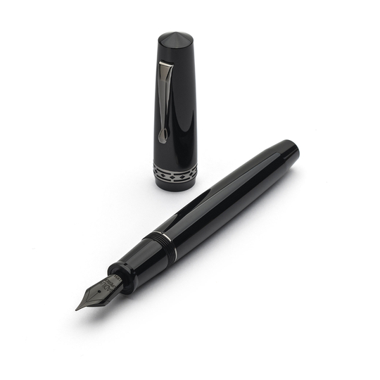 Radius Settimo Penna Stilografica Nero Lucido & Rutenio