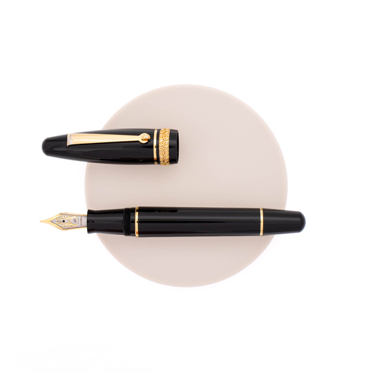 Maiora Ultra Ogiva Golden Age Penna Stilografica Nera & Oro