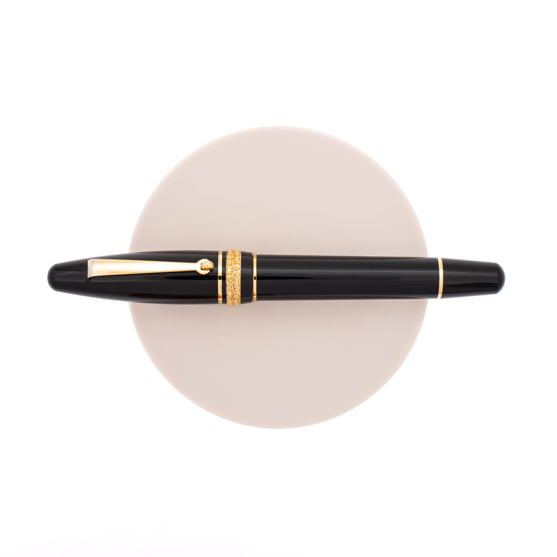 Maiora Maiora Ultra Ogiva Golden Age Fountain Pen Black & Gold