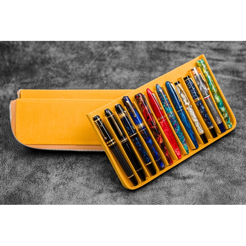 Galen Leather Galen Leather Magnum Opus Portapenne in Pelle 12 Posti Crazy Horse Honey Ochre