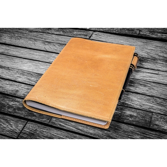 Galen Leather Cover A5 in Pelle Crazy Horse Honey Ochre