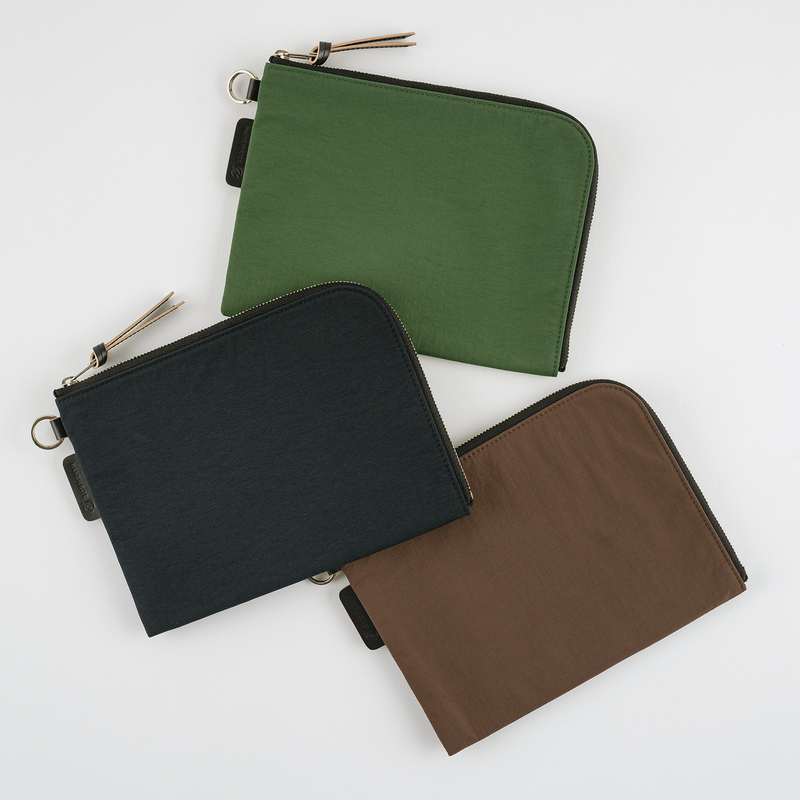 Hobonichi Hobonichi Tragen Flat Pouch per formato A6 Marrone