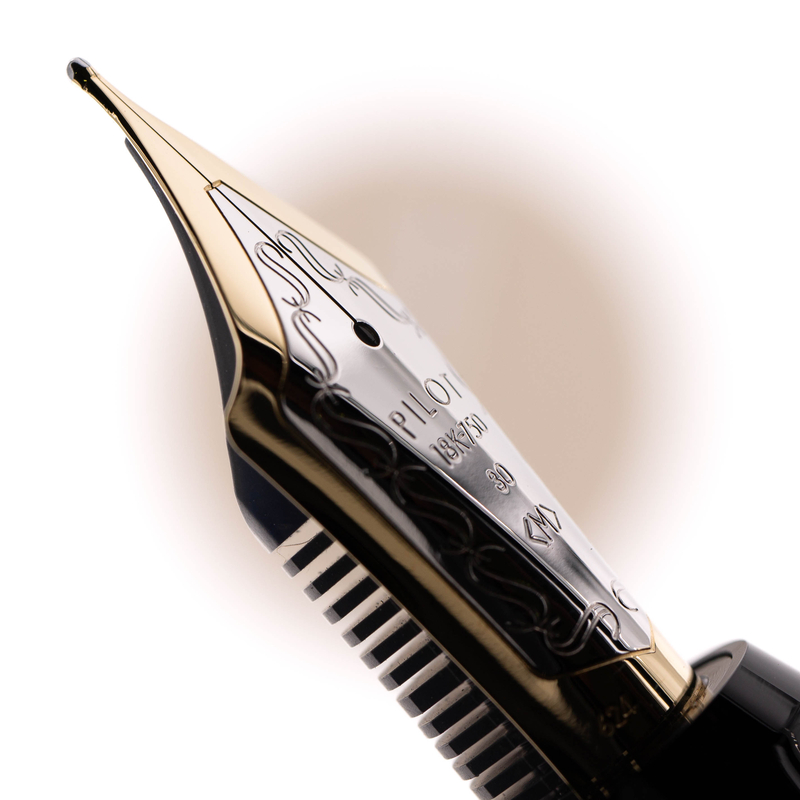 Pilot Pilot Custom Urushi Penna Stilografica Ebanite Nera