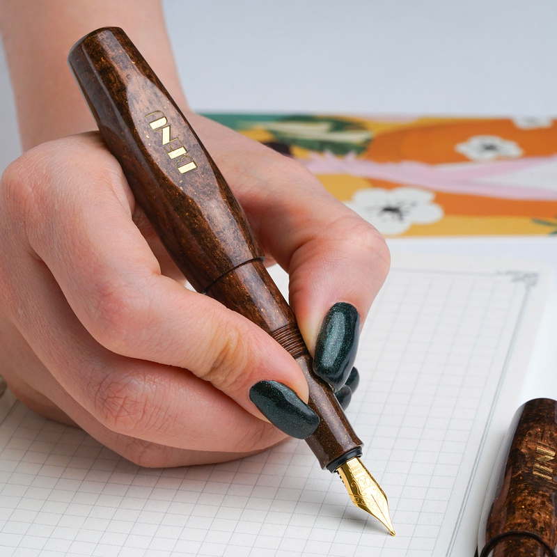 Benu Benu Pixie Penna Stilografica Coffee Brown