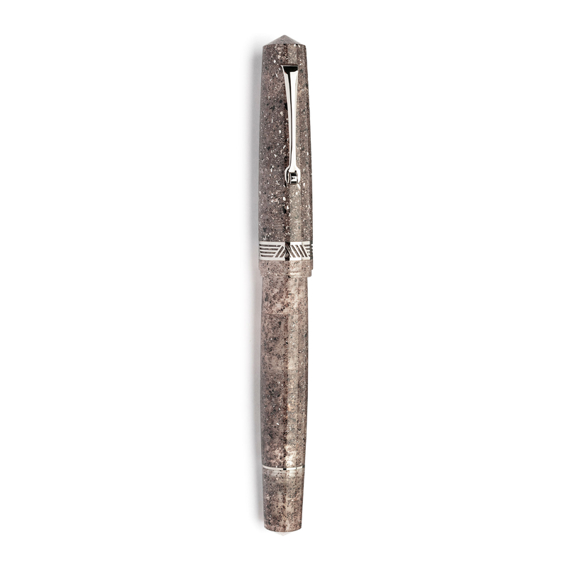 Leonardo Officina Italiana Leonardo Momento Magico Fountain Pen Sea Sand & Rhodium 14k