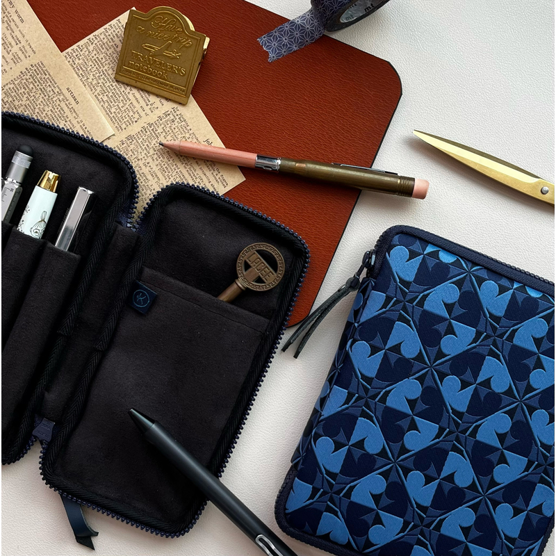 Kyoku Haku Kyoku Haku Pen Case for 3 Pens Archeology Red