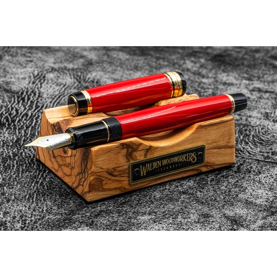 Galen Leather The Pen Rest Supporto Portapenne in Legno di Ulivo