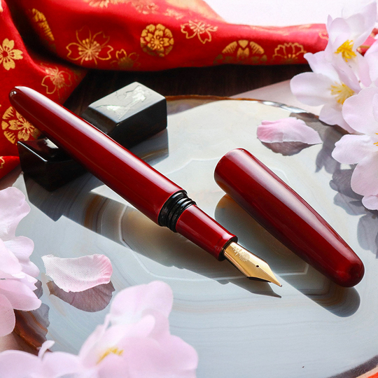 Wancher Dream Pen Aizu Urushi Fountain Pen Tamamushi-nuri