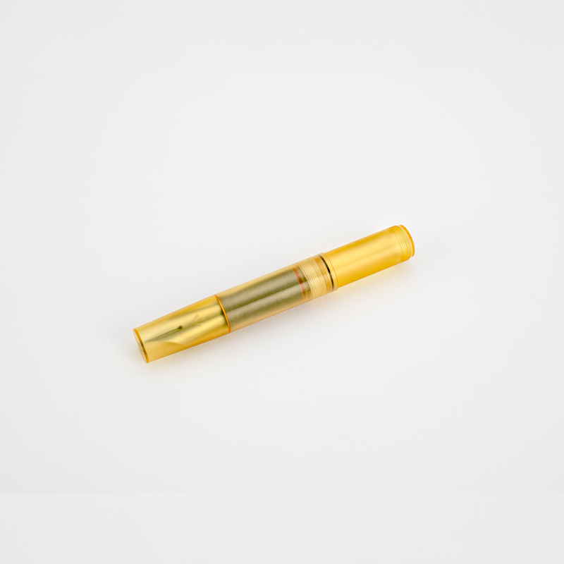 Gravitas Gravitas Quark Fountain Pen Ultem