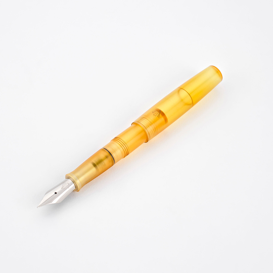 Gravitas Dinkey Fountain Pen Ultem