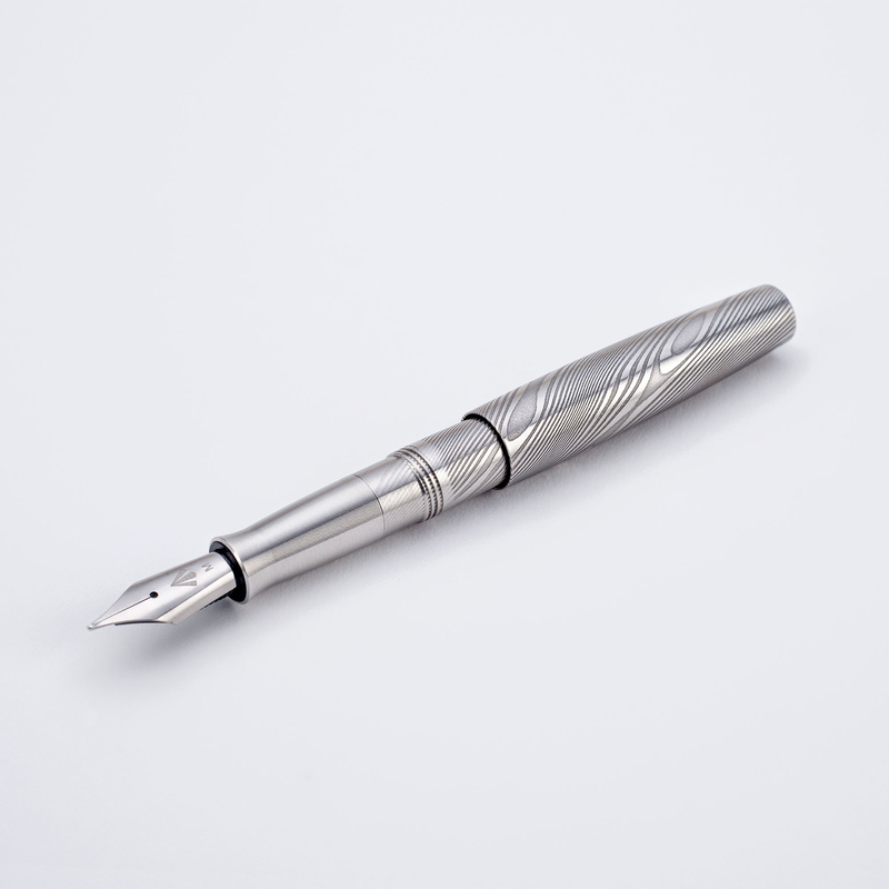 Gravitas Gravitas Dinkey Penna Stilografica Damascus