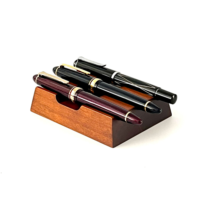 Toyooka Craft Toyooka Craft Pen Rest for 3 Pens Alder Brown