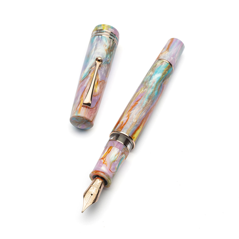 Leonardo Officina Italiana Leonardo Momento Zero Grande 2.0 Fountain Pen Primary Manipulation 4