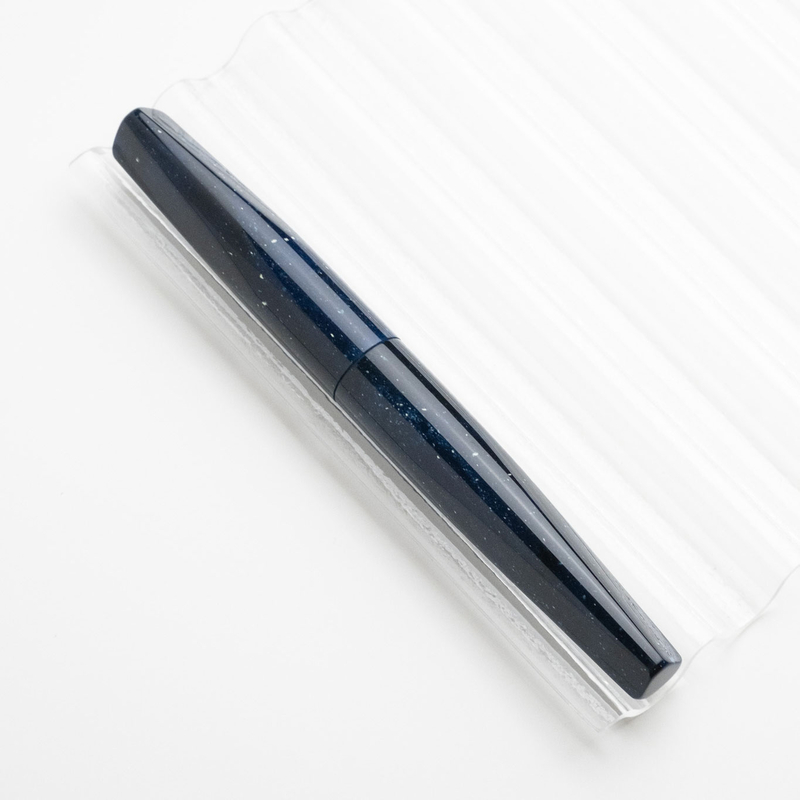 Leonardo Officina Italiana Leonardo x Stilo&Stile Poliedrica Fountain Pen Desiderio