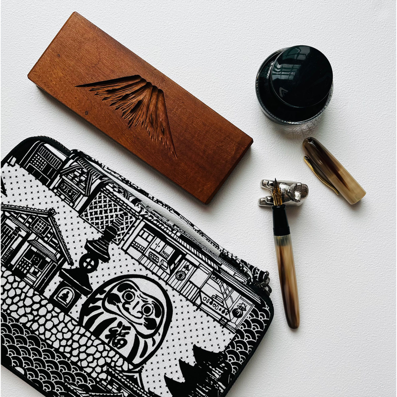 Kyoku Haku Kyoku Haku Portapenne 10 Posti con Notebook Daruma Nero