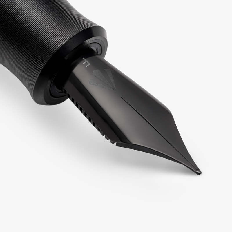 Gravitas Gravitas Vac 2.0 Aluminium Penna Stilografica Nera