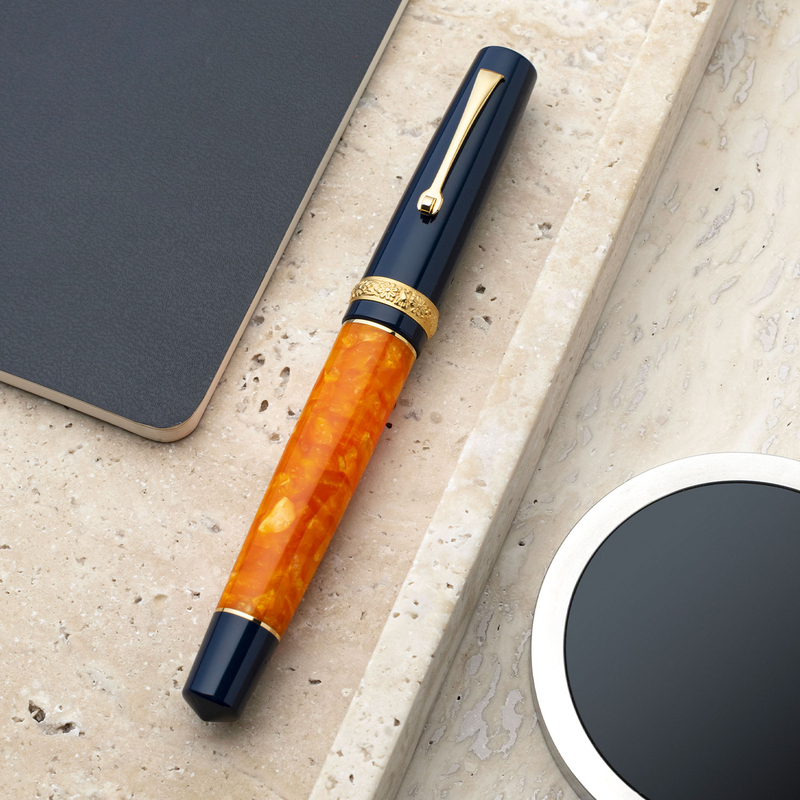 Dolcevita Leonardo x Dolcevita Momento Zero Fountain Pen Siren & Gold