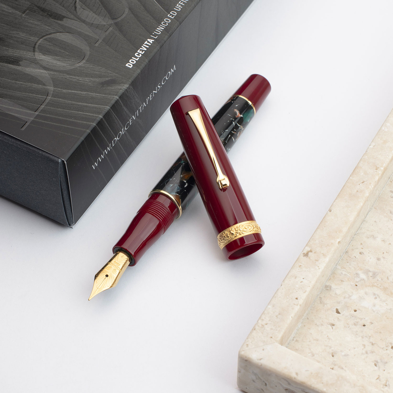 Dolcevita Leonardo x Dolcevita Momento Zero Fountain Pen Marmo Pompei & Gold